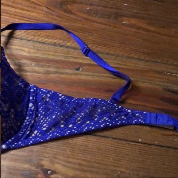 Victoria secret purple bra size 34B - Picture 2 of 7